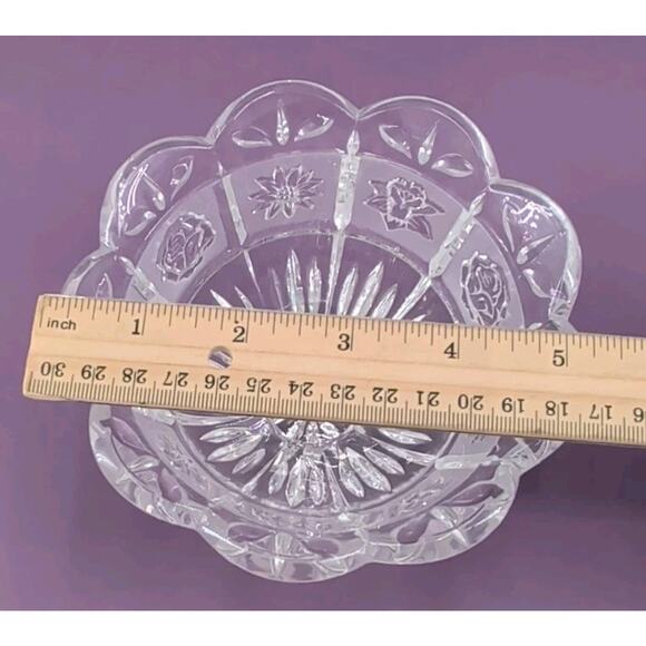Oneida Southern Garden 24% Lead Crystal Scalloped Hostess Candy Bowl Germany - Picture 10 of 10